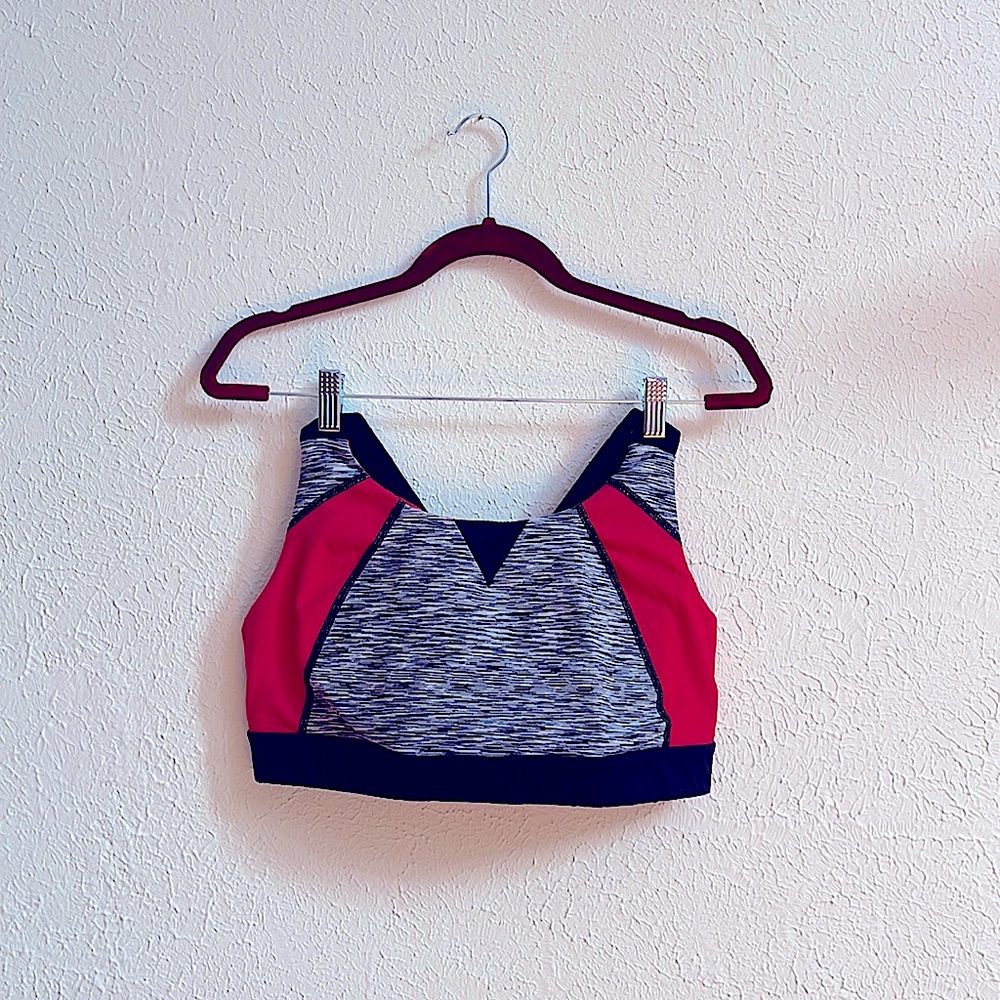 Red and black marble torrid active bra size 1